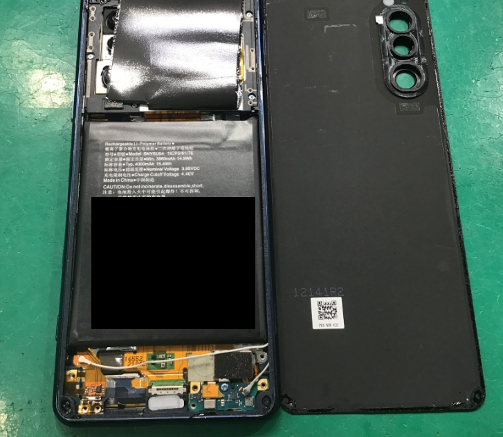 携帯電話買取・販売　RHworks スマホ 携帯電話 61台 修理、部品取 中野のiPhone修理なら「中野ブロードウェイ店」へ！画面割れ